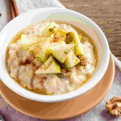 Breakfast Apple and Cinnamon Porridge